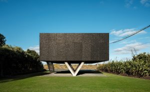 PLATINUM-WINNER-PIHA-BUNKER-Interior-Design-Photography-Simon-Devitt-Photographer-Ltd-New-Zealan.jpg